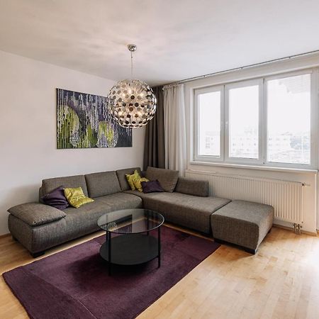 Apartment Family Bratislava Parking Slot Included! المظهر الخارجي الصورة