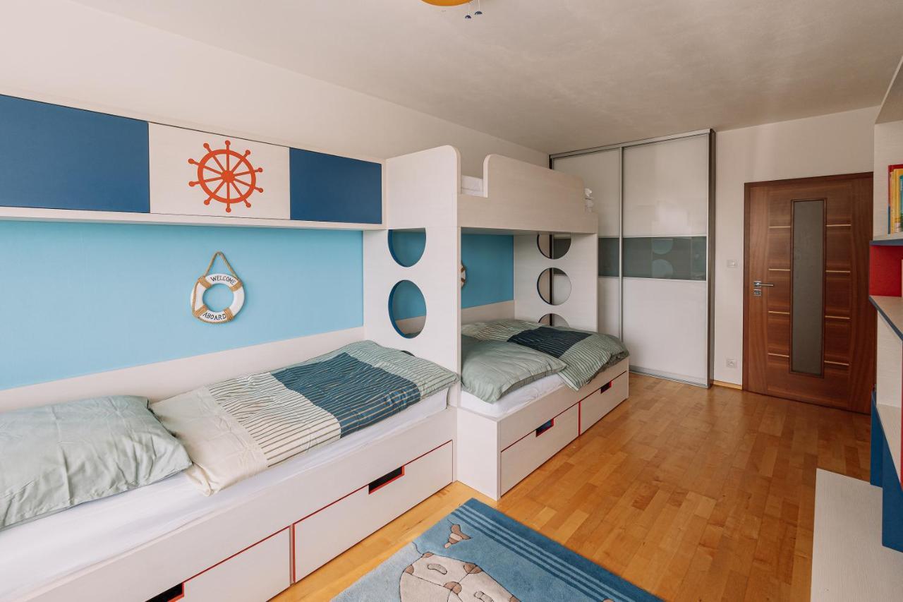 Apartment Family Bratislava Parking Slot Included! المظهر الخارجي الصورة