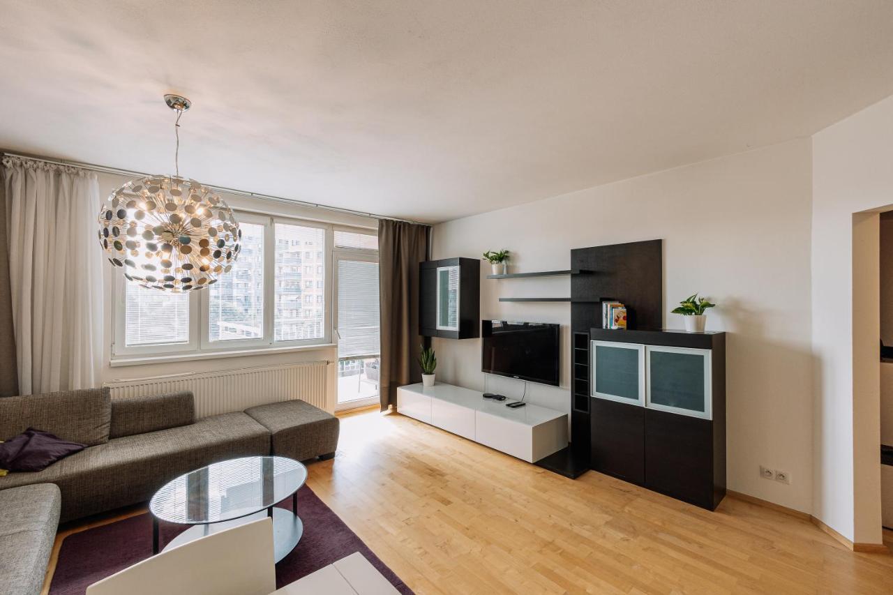 Apartment Family Bratislava Parking Slot Included! المظهر الخارجي الصورة